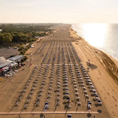 Cozy In Bibiones Area Bibione